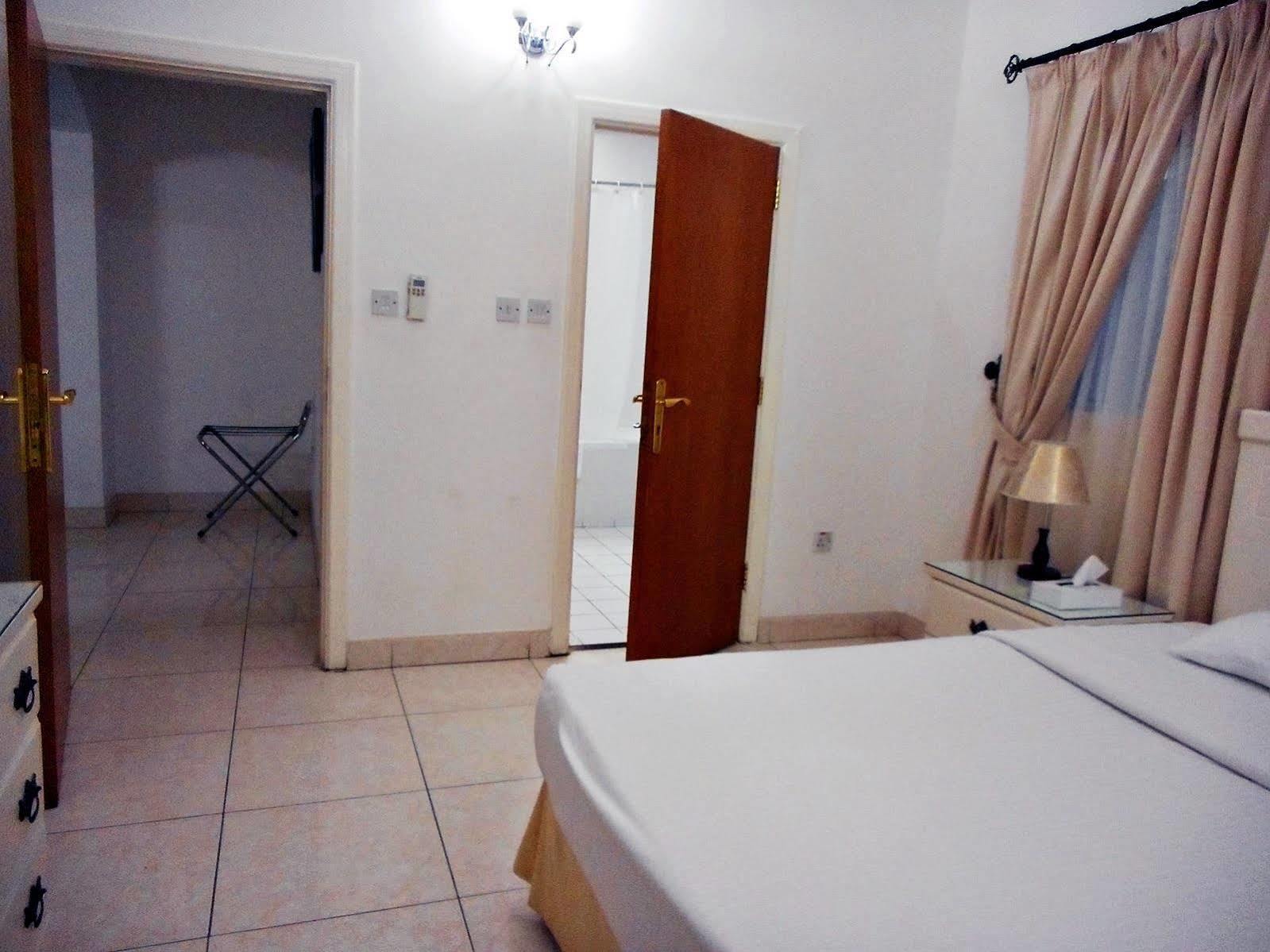 Hotel Tropicana 3*