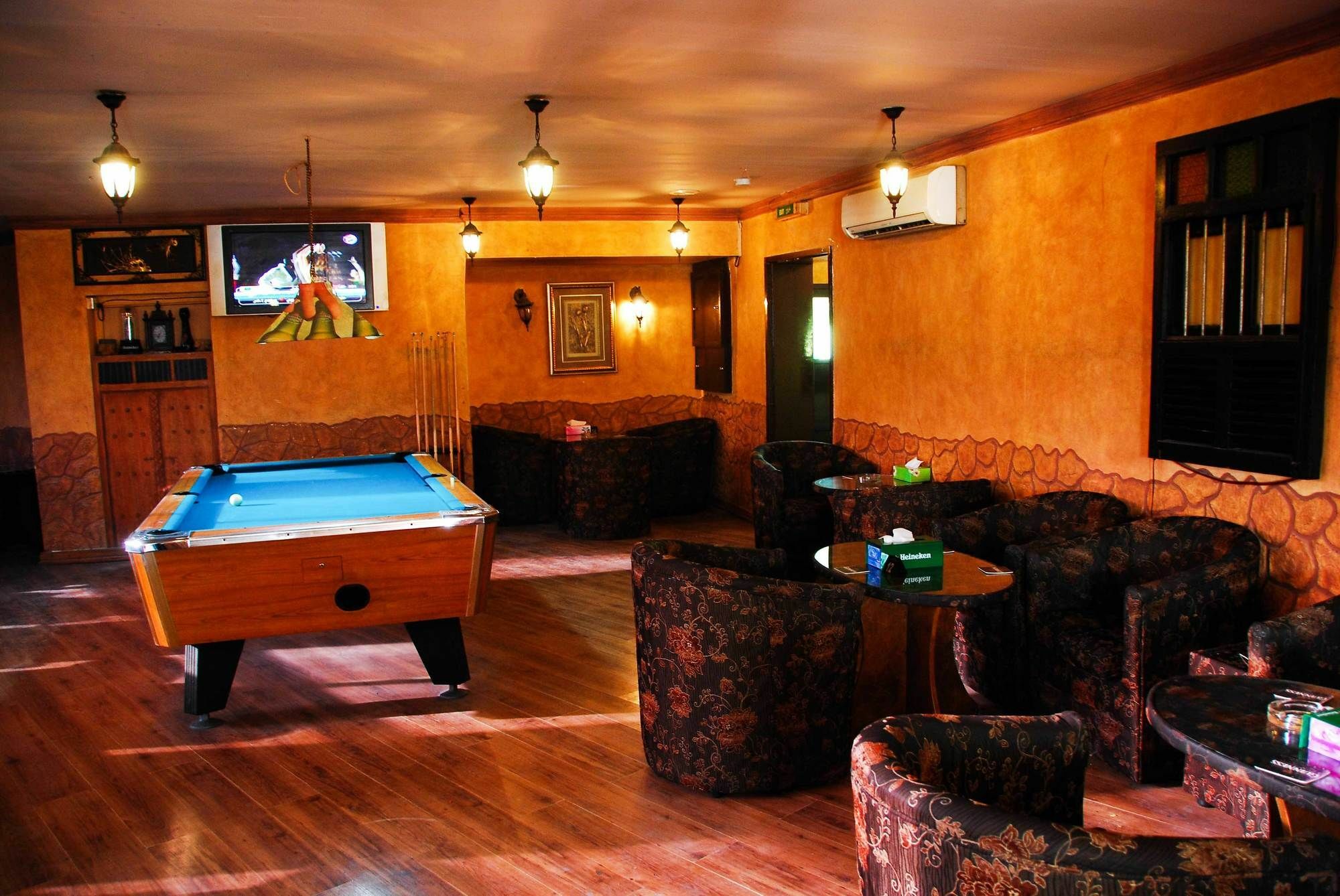 Tropicana Hotel